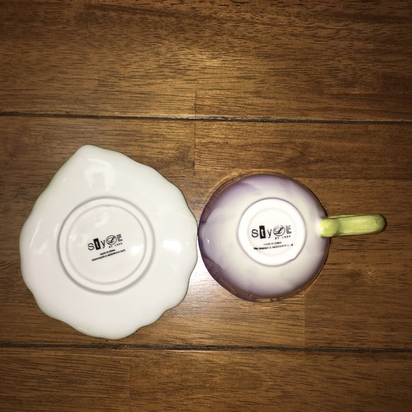 Tea Time Floral Ceramic Teacup & Saucer - Picture 9 of 14